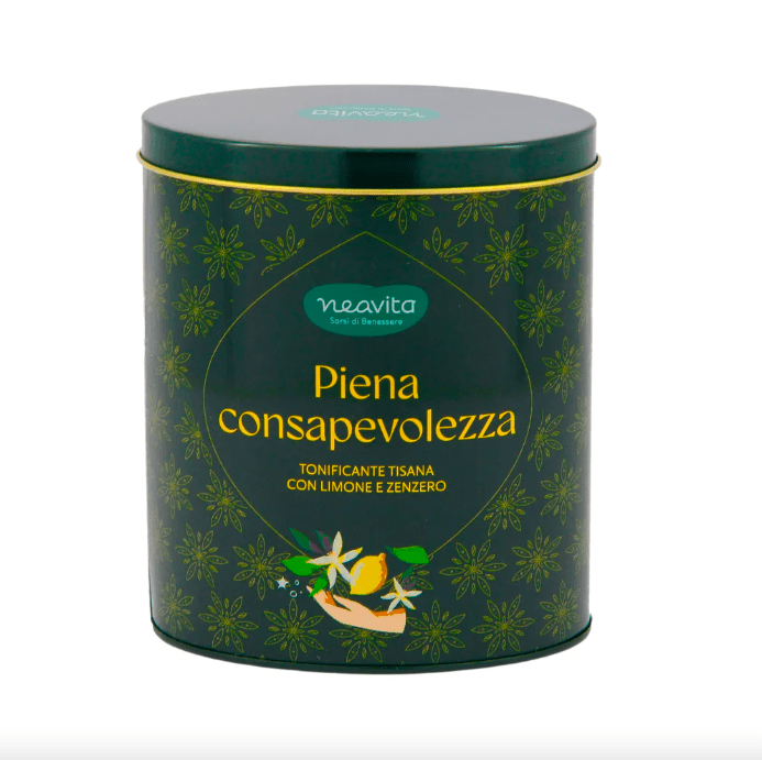 Limone fresco e zenzero speziato offrono un aroma vivace e un gusto naturalmente rivitalizzante, perfetto per un momento di benessere quotidiano.